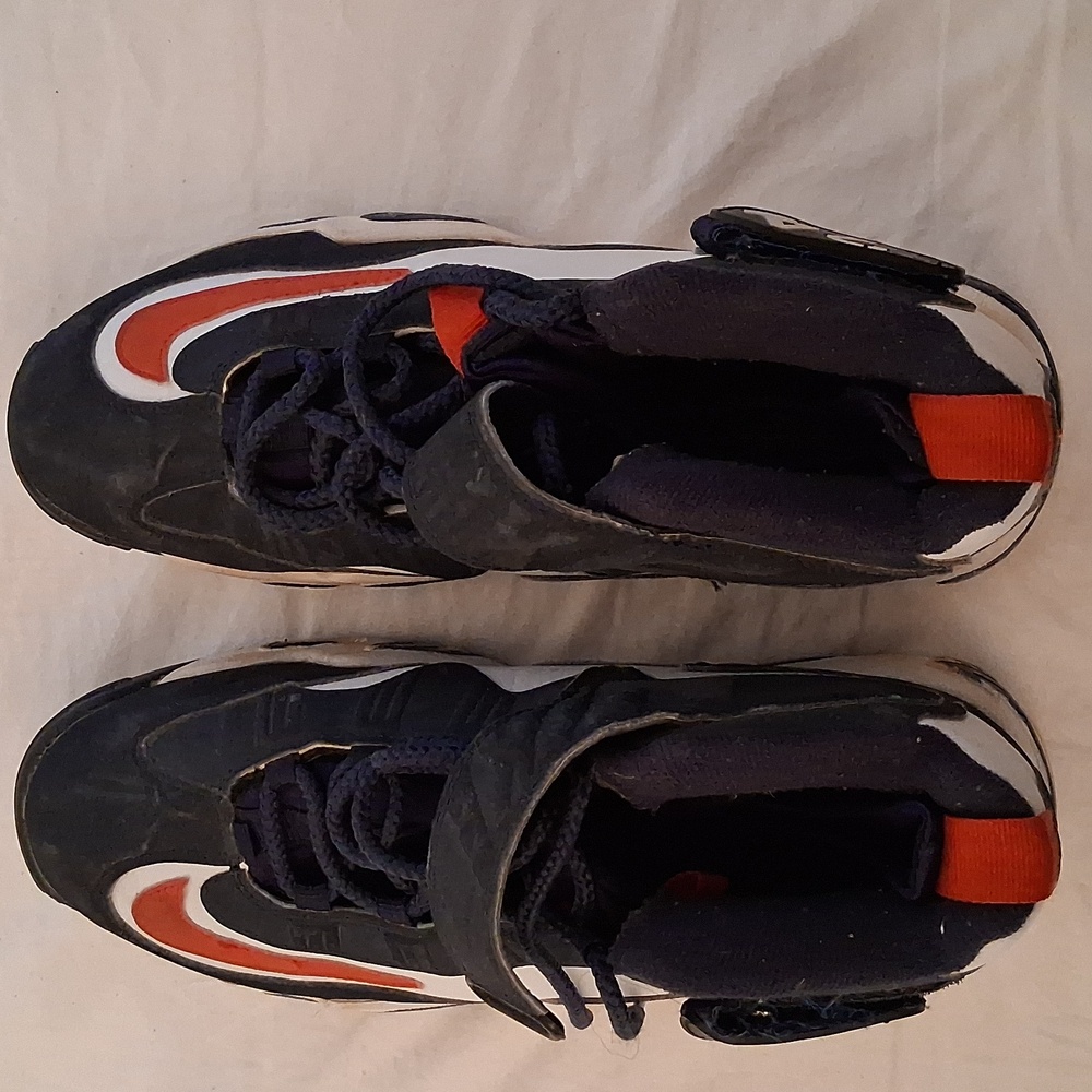 Nike Jordan Men's Black & Red Sneakers